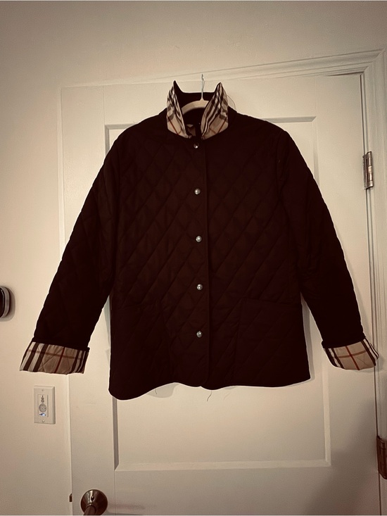 Burberry Jackets & Blazers - Burberry quilted jacket in Women's size M in Great Condition